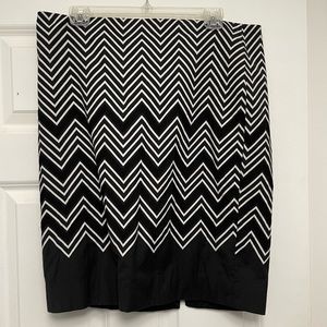 White House Black Market black and white skirt size 12. Lined.
